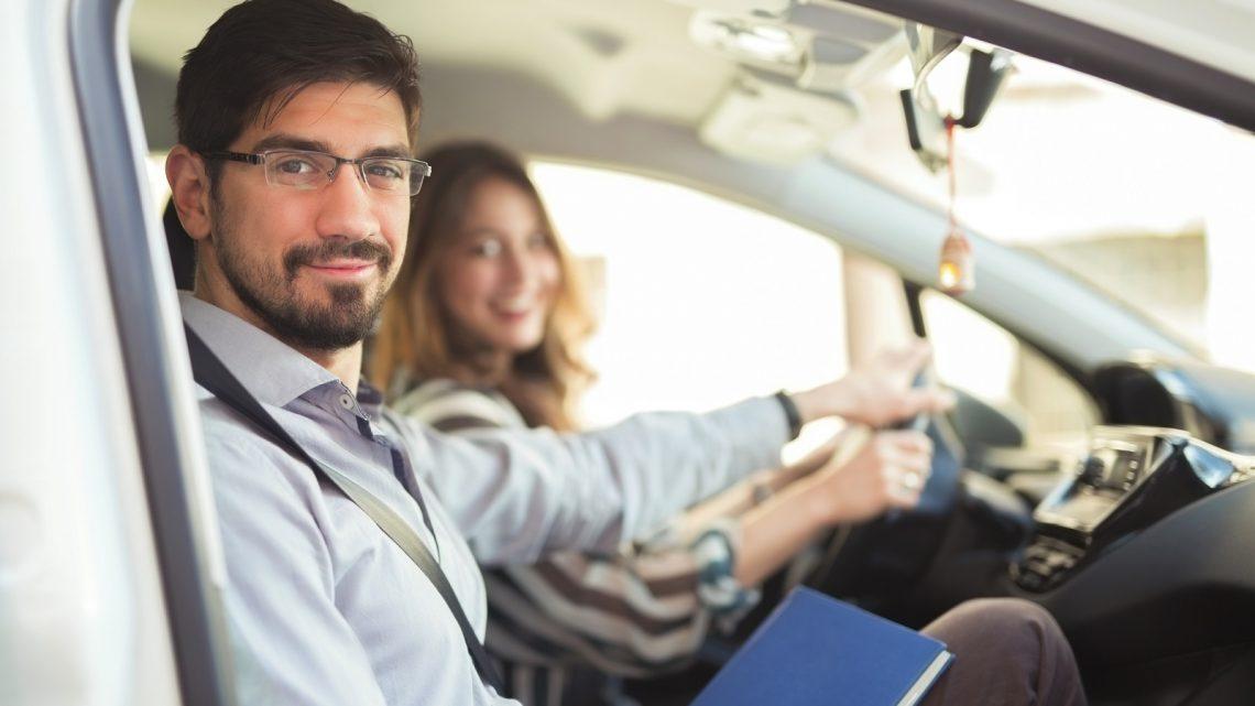 Jakie cechy powinien posiadać dobry instruktor nauki jazdy?